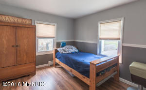 606 Grindle Dr SE, Lowell, MI 49331 photo 9