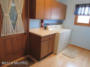 22 Pullin Dr, Gobles, MI 49055 photo 17