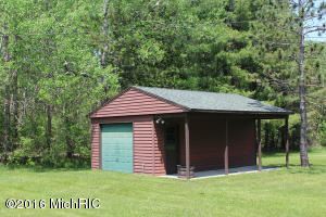 484 E Deer Rd, White Cloud, MI 49349 photo 4