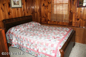 484 E Deer Rd, White Cloud, MI 49349 photo 10