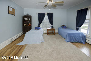 310 E Brg, Plainwell, MI 49080 photo 19