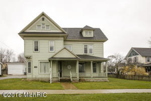 310 E Brg, Plainwell, MI 49080 photo 2