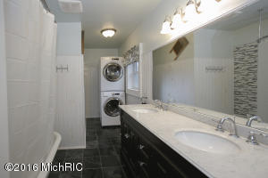 310 E Brg, Plainwell, MI 49080 photo 20