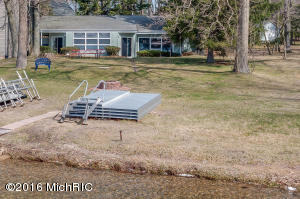 11257 Point Rd, Three Rivers, MI 49093 photo 2