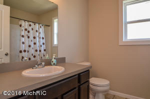 13772 E Harmony Ct, Sparta, MI 49345 photo 5