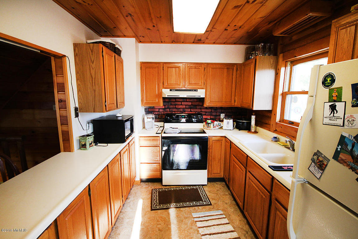 4567 Chamberlain Dr, Buchanan, MI 49107 photo 5