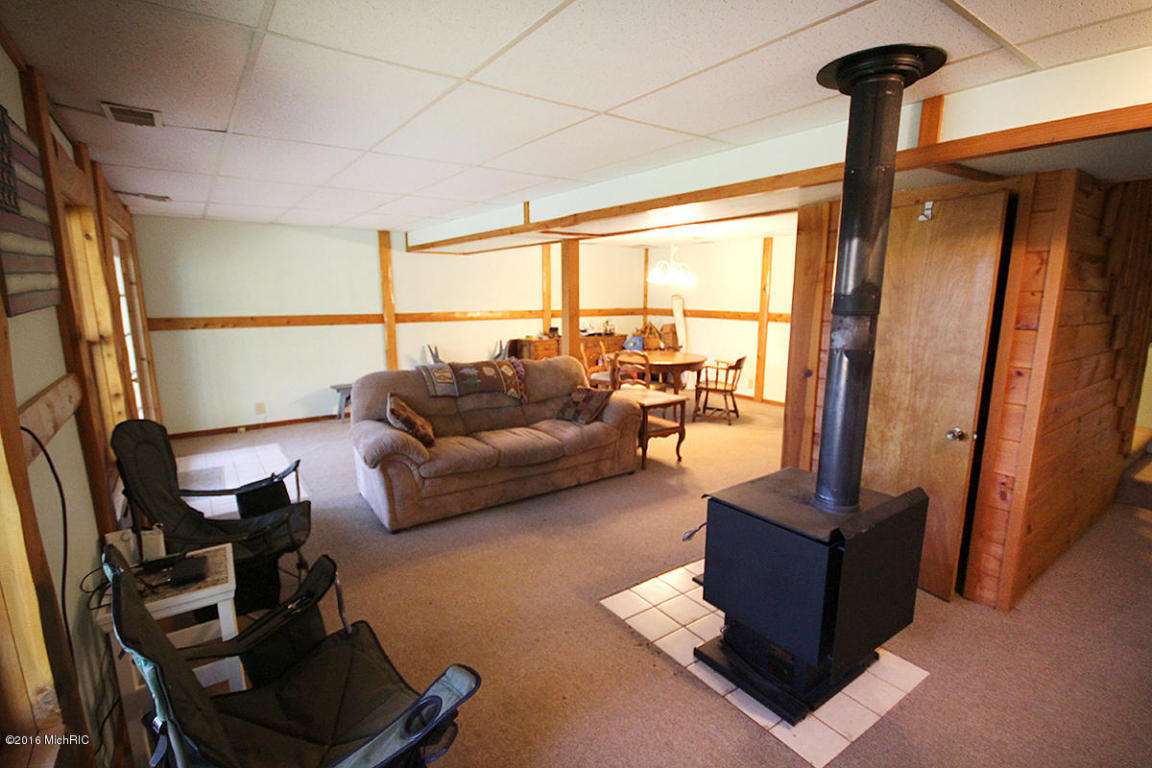 4567 Chamberlain Dr, Buchanan, MI 49107 photo 13