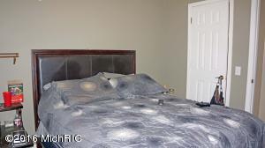 300 Earle, Belding, MI 48809 photo 18
