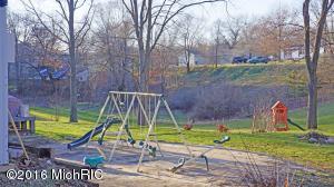 300 Earle, Belding, MI 48809 photo 24