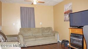 300 Earle, Belding, MI 48809 photo 16