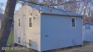 300 Earle, Belding, MI 48809 photo 5