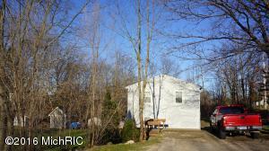 300 Earle, Belding, MI 48809 photo 7