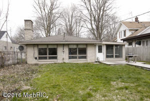 402 S Hooker, Three Rivers, MI 49093 photo 16