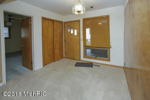 402 S Hooker, Three Rivers, MI 49093 photo 7