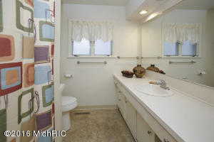 402 S Hooker, Three Rivers, MI 49093 photo 10