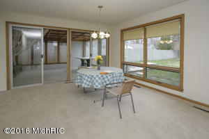 402 S Hooker, Three Rivers, MI 49093 photo 8