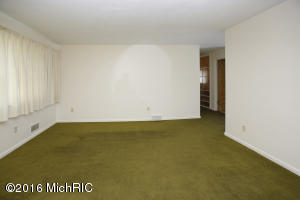1029 Parchmount, Parchment, MI 49004 photo 4