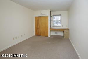 1029 Parchmount, Parchment, MI 49004 photo 11