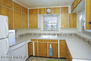 1029 Parchmount, Parchment, MI 49004 photo 6
