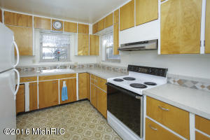 1029 Parchmount, Parchment, MI 49004 photo 5