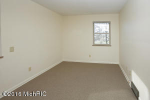 1029 Parchmount, Parchment, MI 49004 photo 10