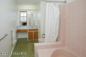 1029 Parchmount, Parchment, MI 49004 photo 12