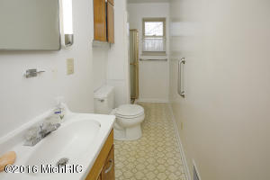 1029 Parchmount, Parchment, MI 49004 photo 13