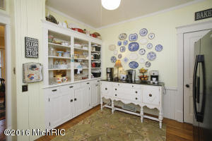 332 N Eagle St, Marshall, MI 49068 photo 8
