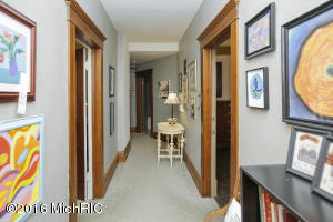 332 N Eagle St, Marshall, MI 49068 photo 18