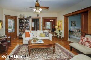 332 N Eagle St, Marshall, MI 49068 photo 4