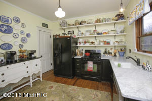 332 N Eagle St, Marshall, MI 49068 photo 7