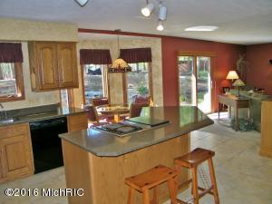 19465 Golfview Dr, Big Rapids, MI 49307 photo 6