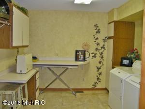 19465 Golfview Dr, Big Rapids, MI 49307 photo 9