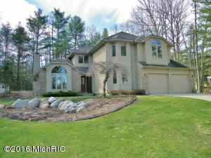 19465 Golfview Dr, Big Rapids, MI 49307 photo 1