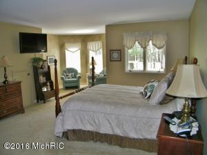 19465 Golfview Dr, Big Rapids, MI 49307 photo 11