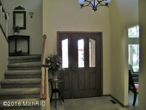 19465 Golfview Dr, Big Rapids, MI 49307 photo 2