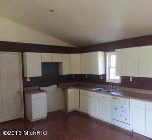 4801 Backus Ct, Buchanan, MI 49107 photo 4