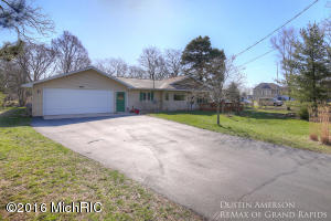 4373 18th, Dorr, MI 49323 photo 2