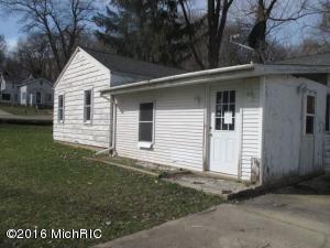 2883 E Riverside Dr, Ionia, MI 48846 photo 2