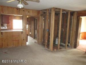 2883 E Riverside Dr, Ionia, MI 48846 photo 6