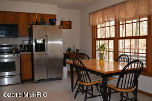 5331 Nadeau Dr, Pullman, MI 49450 photo 4