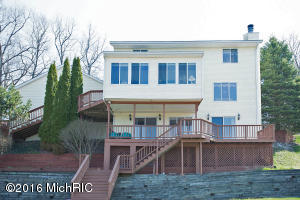 359 S Fork Dr, Plainwell, MI 49080 photo 4