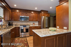 359 S Fork Dr, Plainwell, MI 49080 photo 12