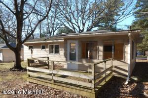 519 E Lewis St, Whitehall, MI 49461 photo 3