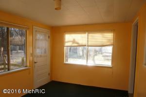 519 E Lewis St, Whitehall, MI 49461 photo 7