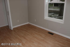 1665 Nash, White Cloud, MI 49349 photo 8