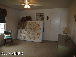 1337 103rd Ave, Plainwell, MI 49080 photo 4