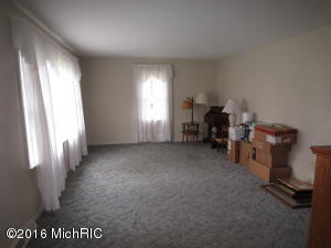 1337 103rd Ave, Plainwell, MI 49080 photo 2