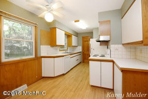7440 Sheffield Dr SE, Ada, MI 49301 photo 9
