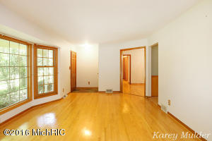 7440 Sheffield Dr SE, Ada, MI 49301 photo 4